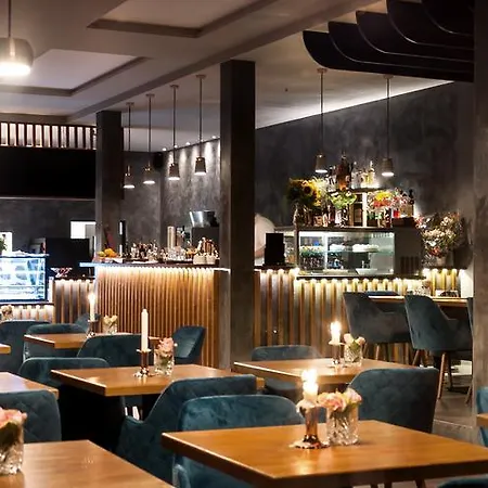 Πανσιόν Marina Niederhavel 4*